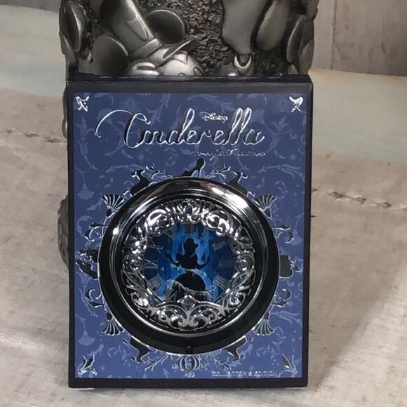 NIP Sephora Disney Princess Cinderella Compact - Picture 2 of 10